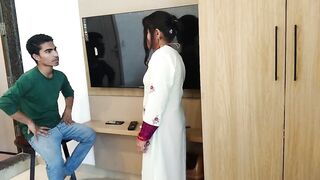 TV banane aaya tha bhabhi ko hi pel diya