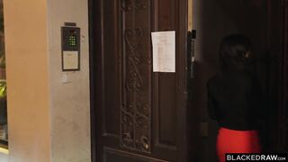 Sultry Beauty Gets A BBC Ride – Emiri Momota