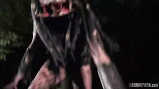 HorrorPorn – Predator Dick Hunter